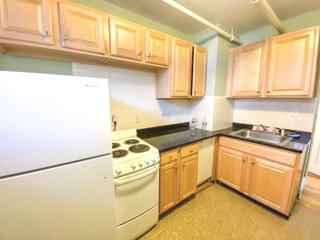 239 Commonwealth, Back Bay