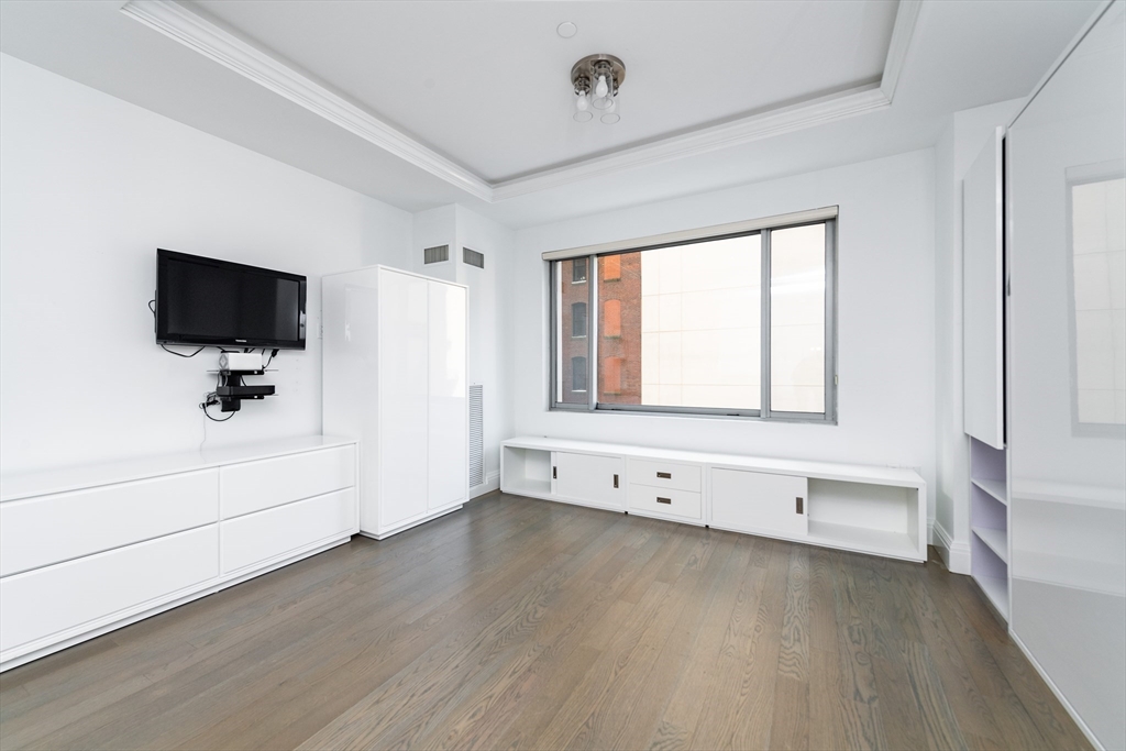 1 Huntington Ave, Back Bay