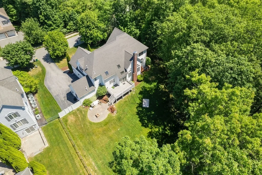 12 Ronald C Meyer Dr, North Attleboro