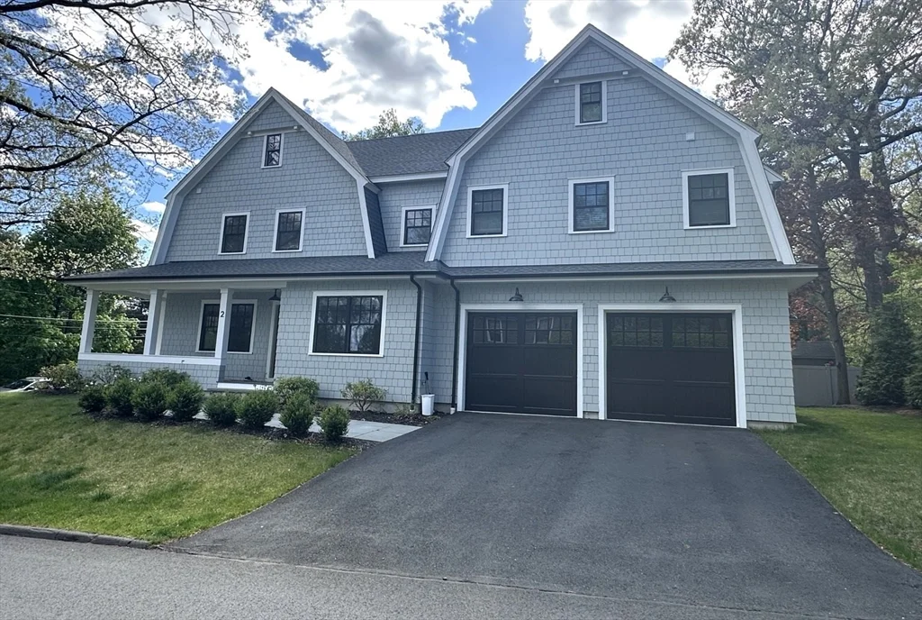 2 Summit Rd, Wellesley