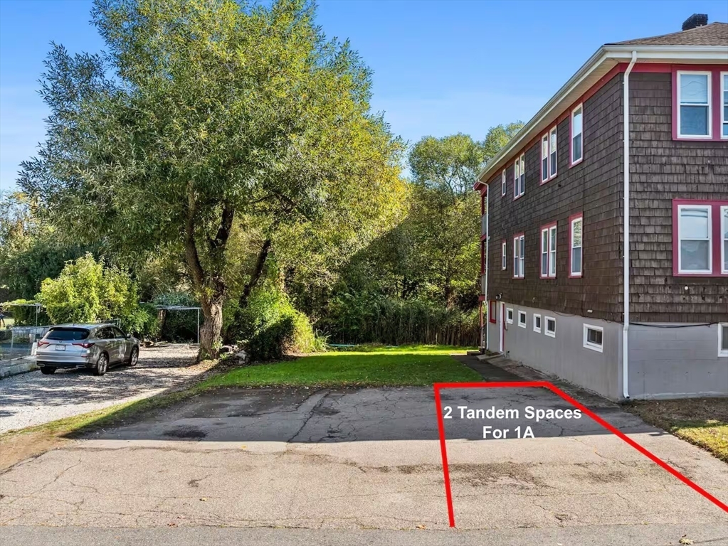 134 Newbury Ave, Quincy