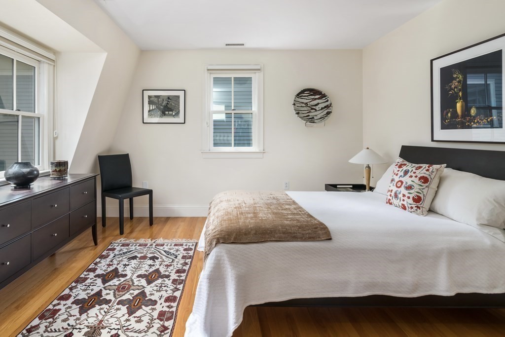 37 Mount Vernon, Neighborhood Nine