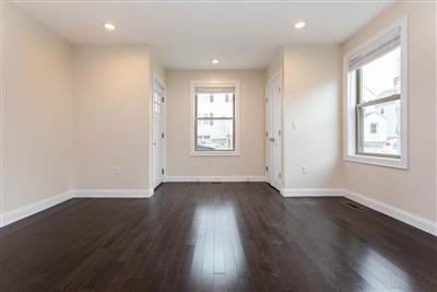 476 Fulton St, Medford