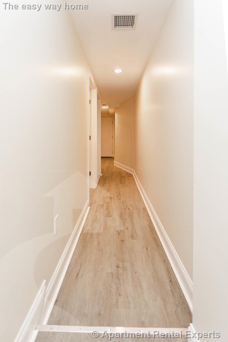 476 Fulton St, Medford Square