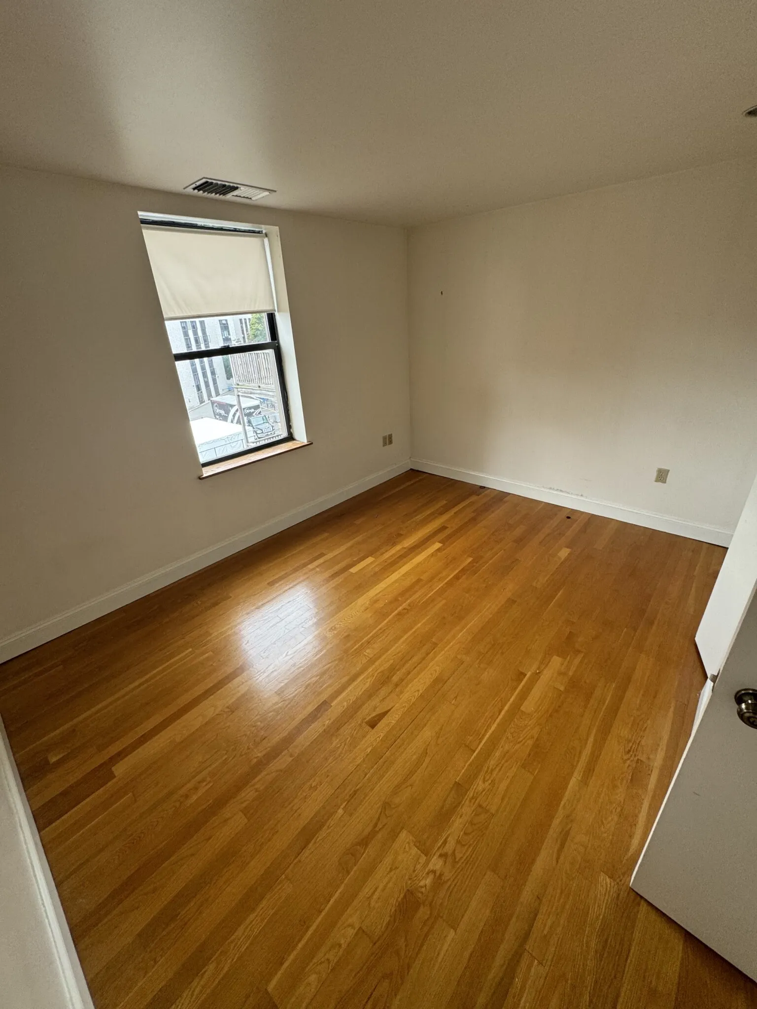 102 Gainsborough St, Fenway