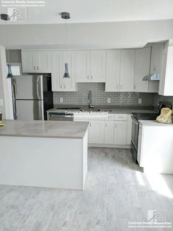 77 Linden St, Brighton