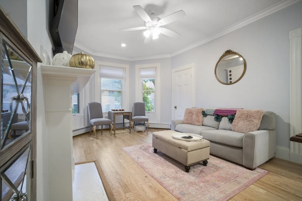 447 Marlborough St, Back Bay