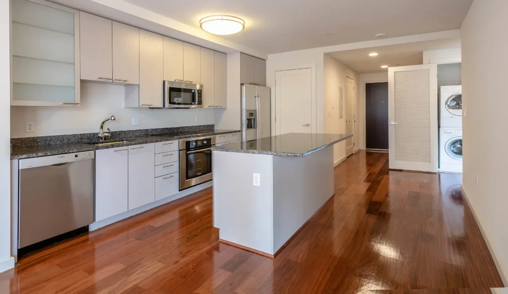 101 Canal St, West End