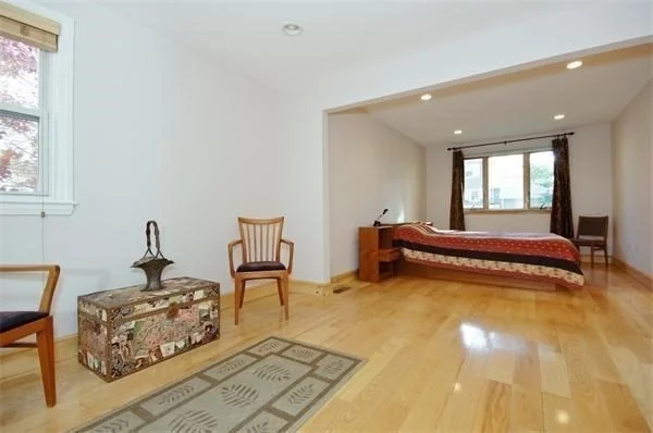 22 Westlund Rd, Belmont