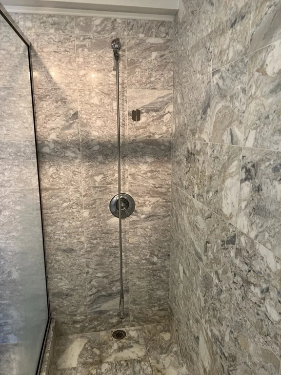 404 Paradise Rd, Swampscott