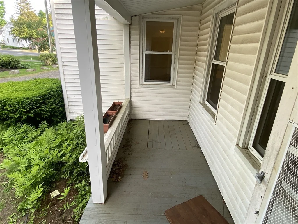 155 Amity St, Amherst