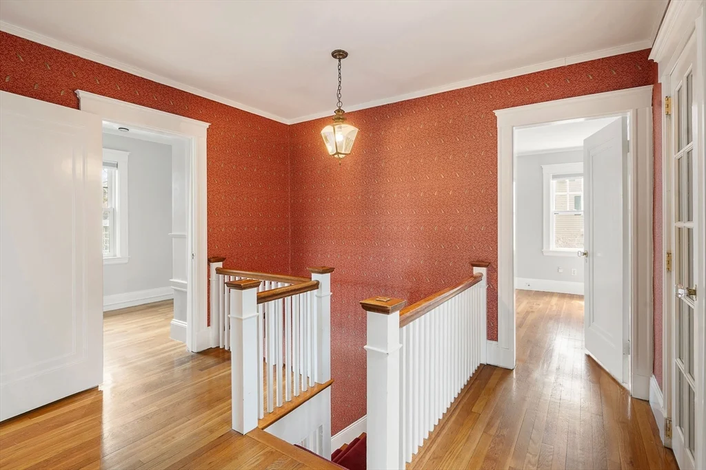 110 Leonard St, Belmont