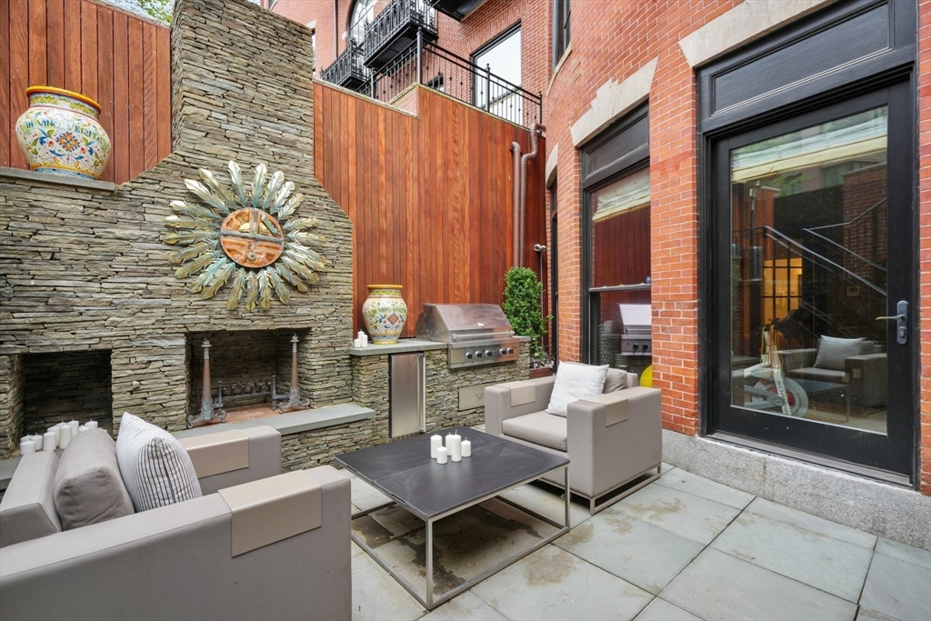 409 Commonwealth Ave, Back Bay