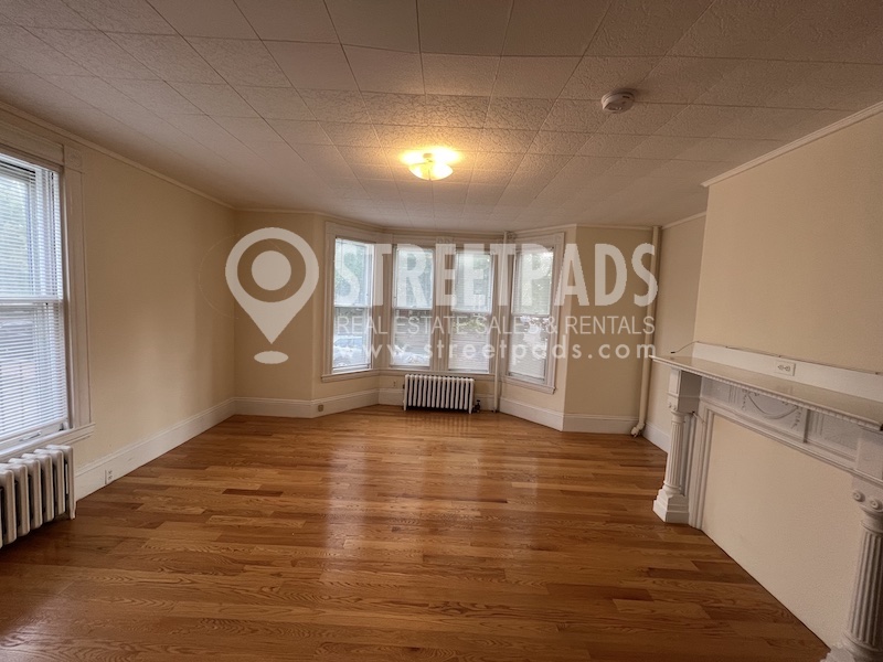 381 Harvard St, Mid-Cambridge