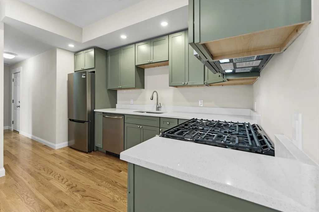 42 Almont St, Medford