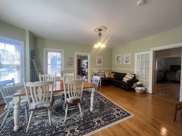 27 Holton St, West Somerville