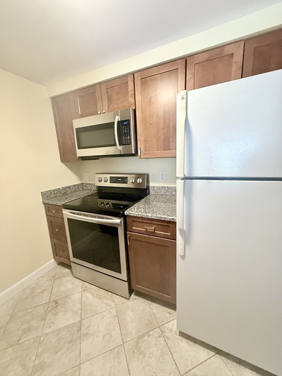 1933 Commonwealth Ave, Brighton