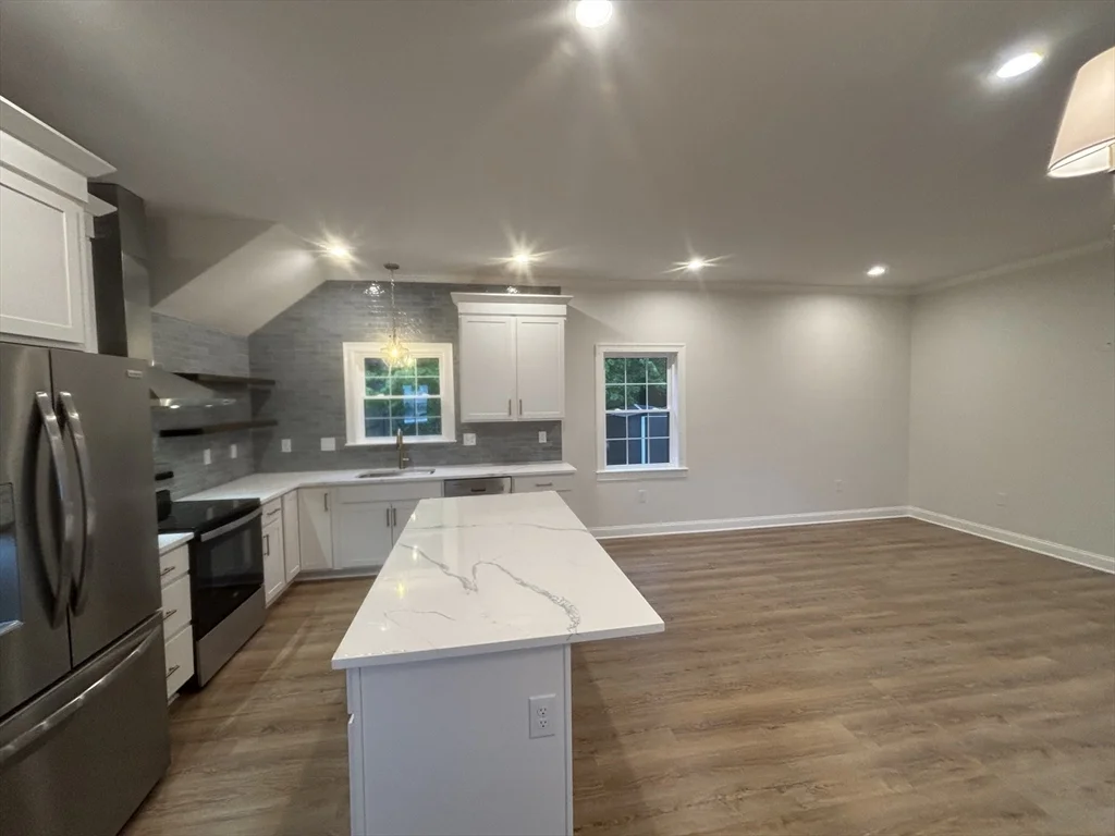 72 Prospect St, Clinton