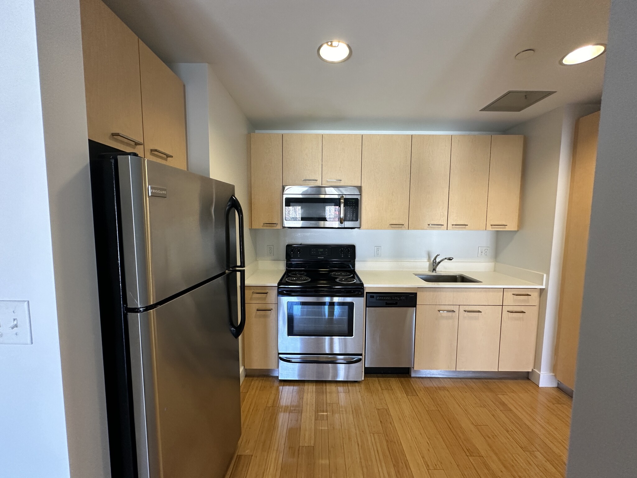1085 Boylston St, Fenway
