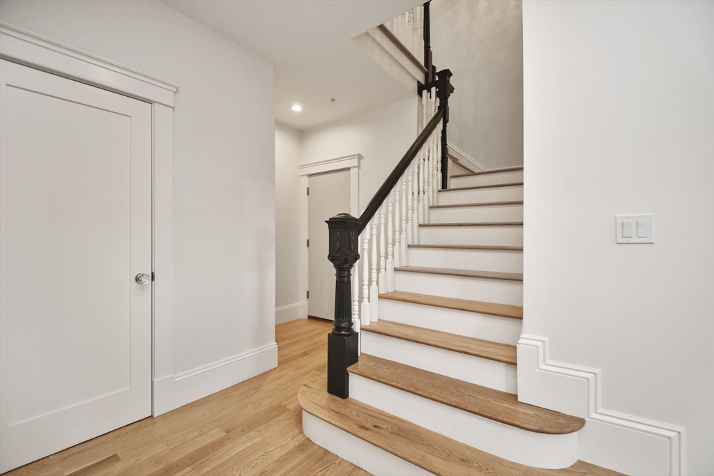 30 East Main St, Westborough