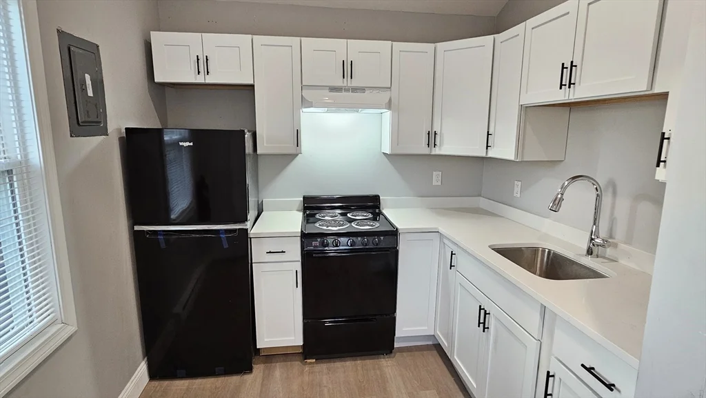 825 Scenic Hwy, Bourne