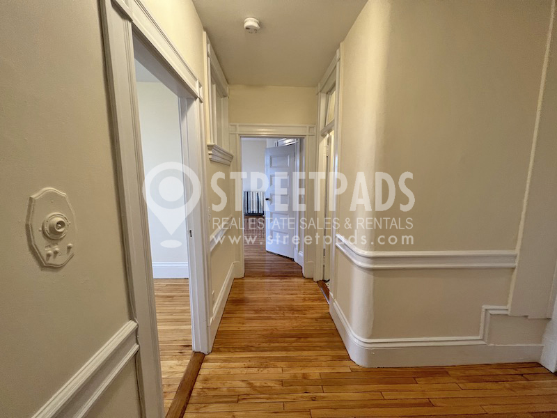 2 Ware St, Mid-Cambridge