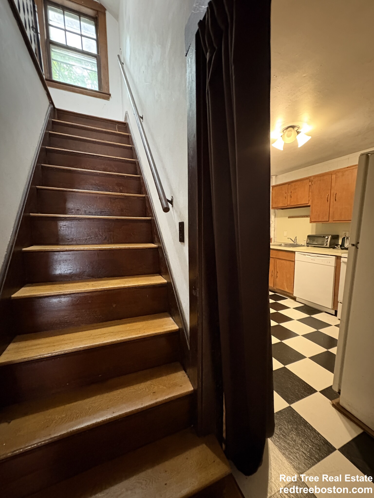 28 Woodward St, Newton Highlands