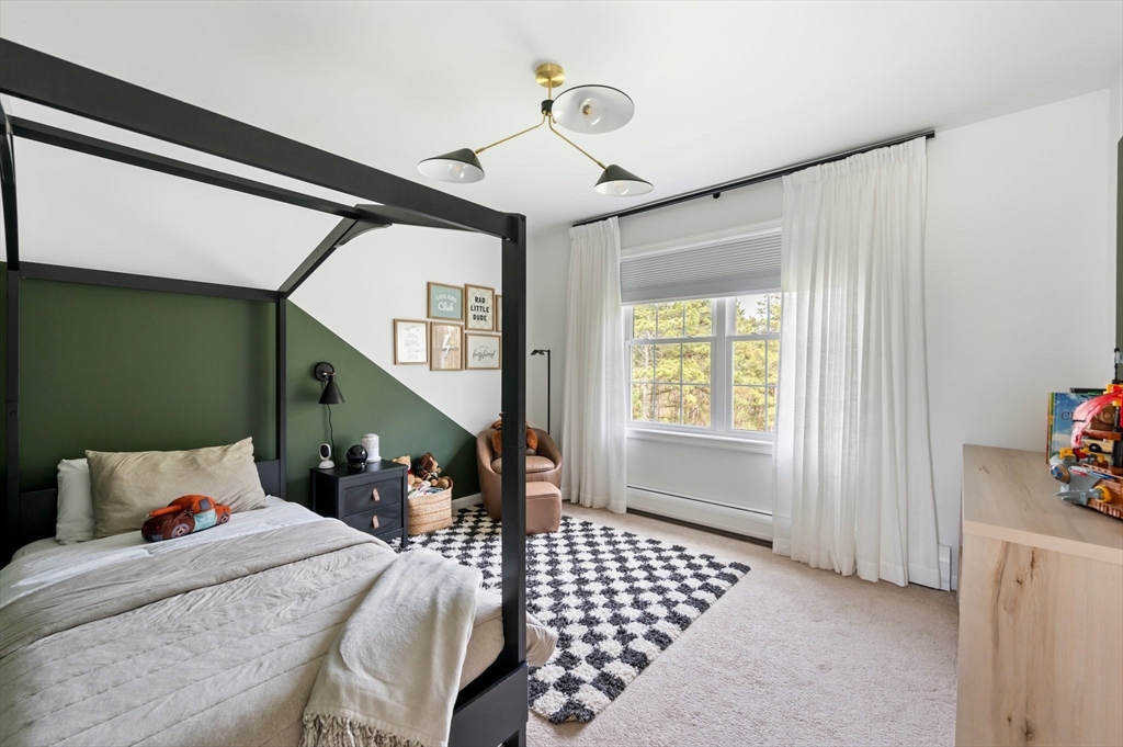 86 Pioneer Trail, Plymouth