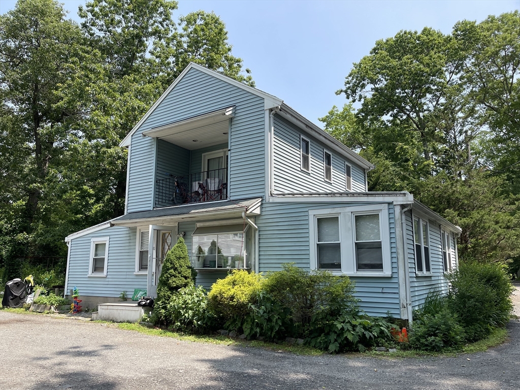 11 Elderberry Dr, North Easton