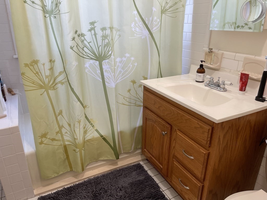 52 Summit Ave, Brookline