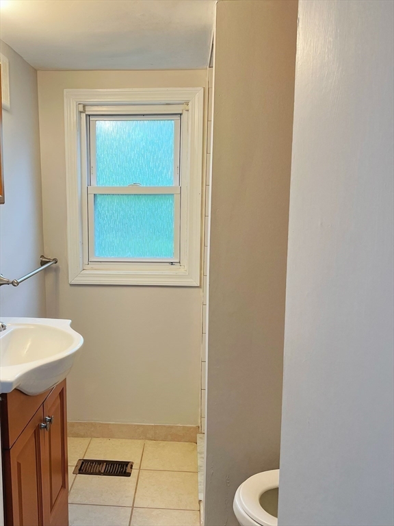 4 Harrison St, Natick