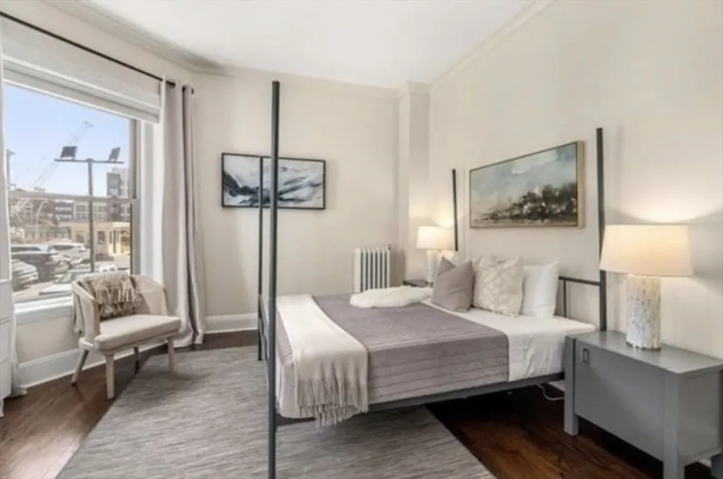 382 Commonwealth Ave, Back Bay