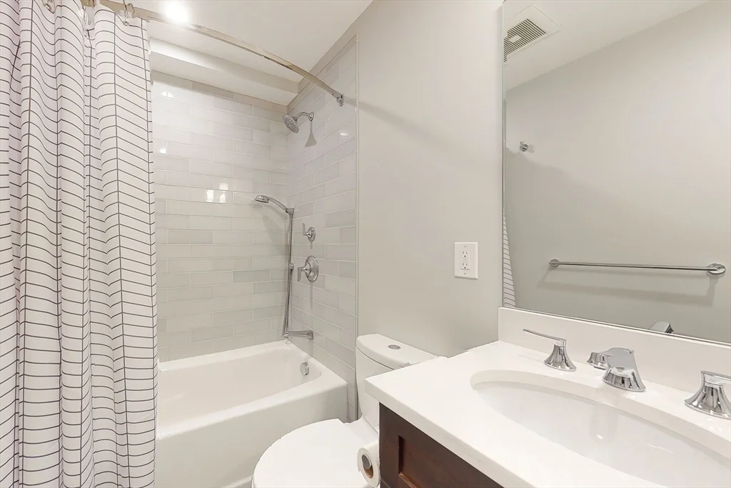 5 Atwood Sq, Jamaica Plain