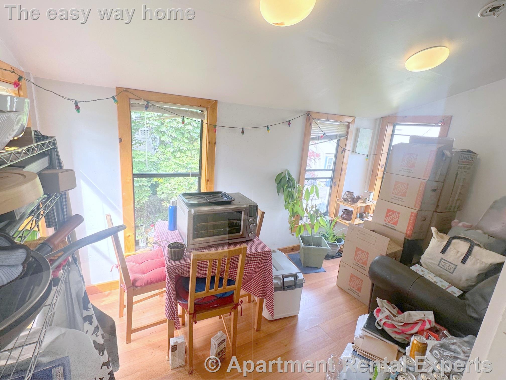 2 Drummond Pl, North Cambridge