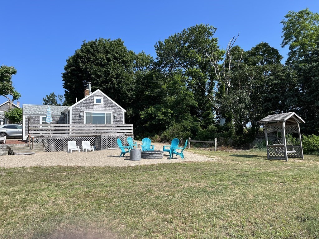 37 Cranberry Hwy, Orleans (village)