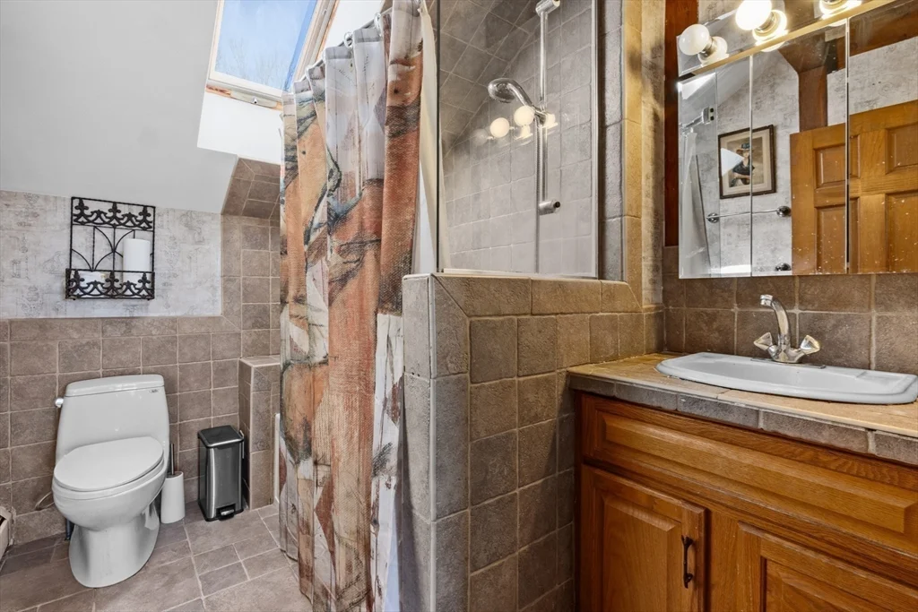 2 Windward Way, Sconticut Neck