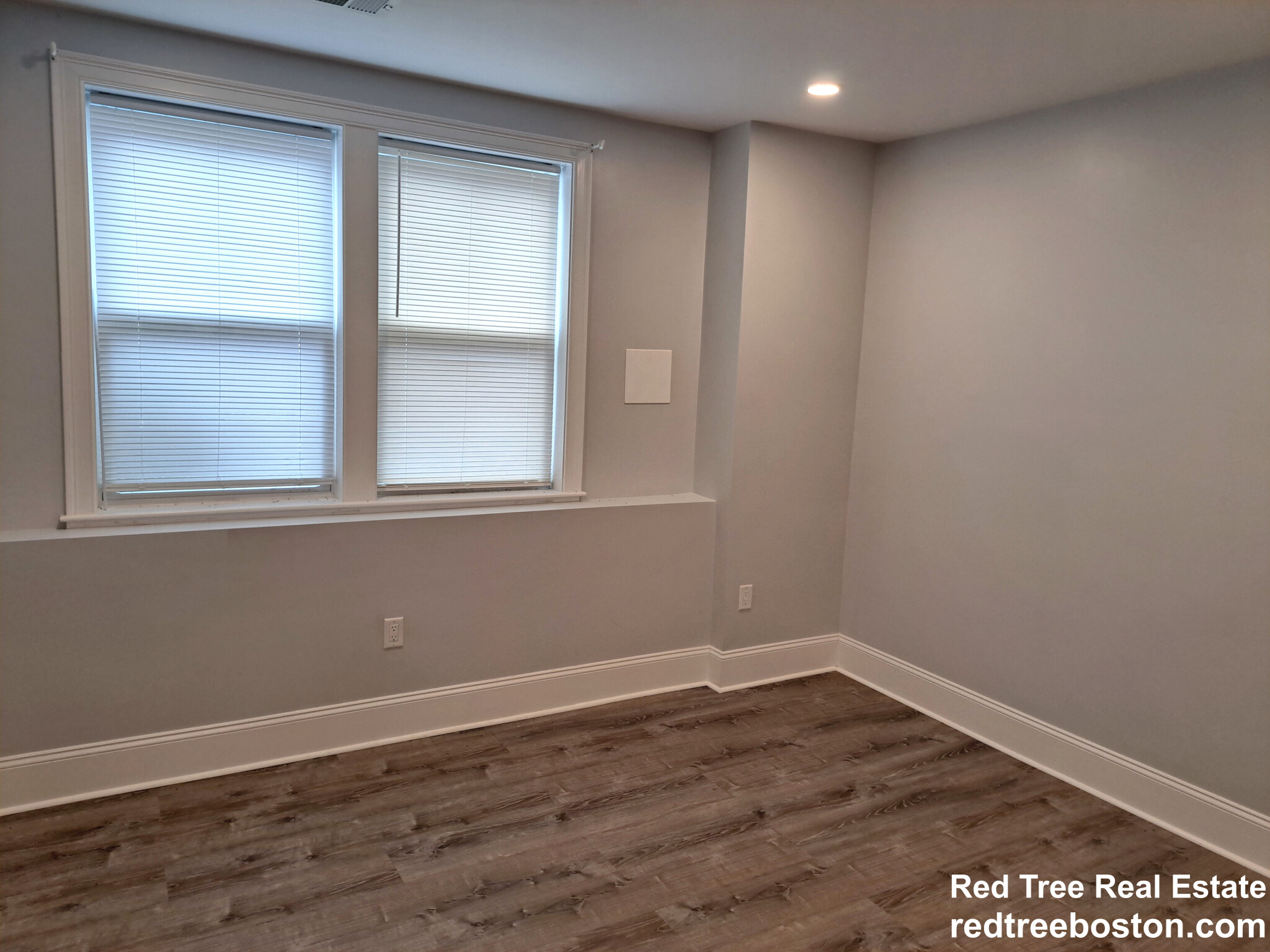 120 Kenrick St, Oak Square