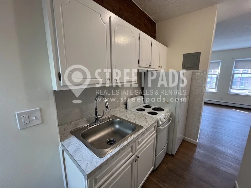 58 South Huntington Ave, Mission Hill