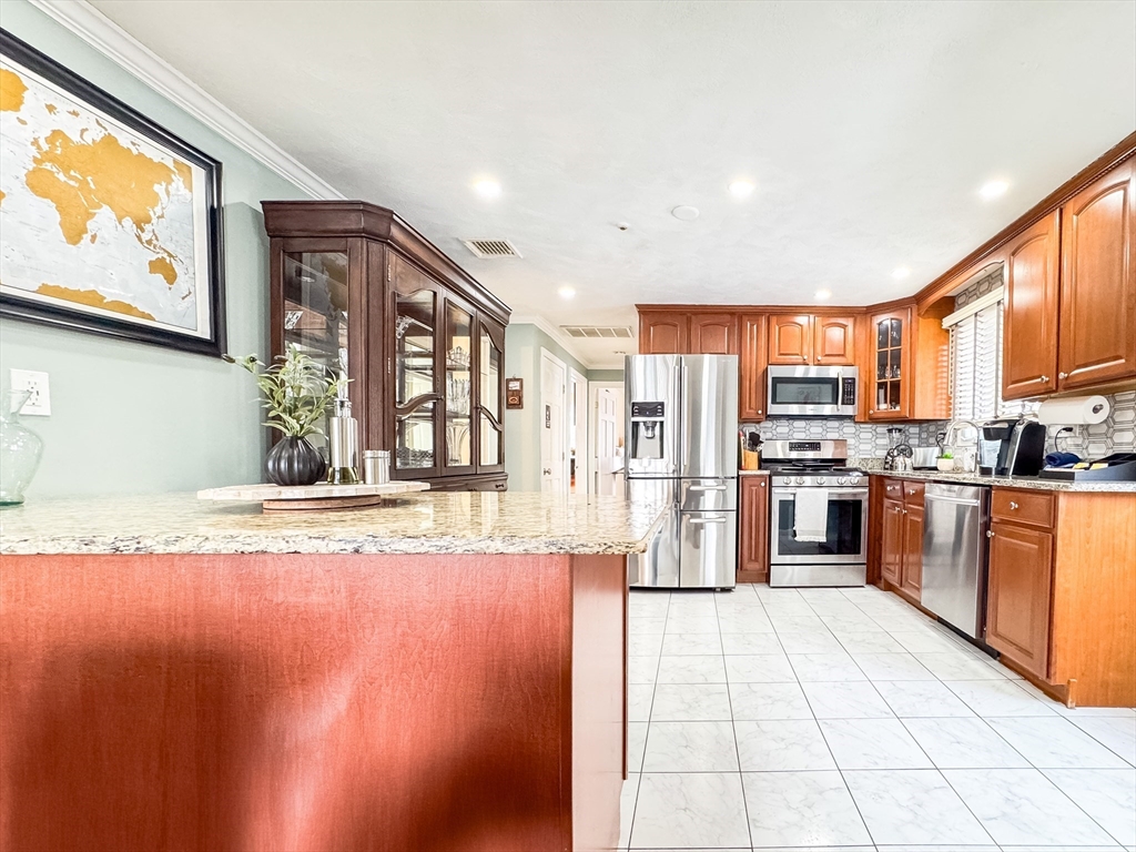 34 Rumney Rd, Revere