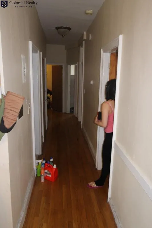 86 Hammond St, Roxbury