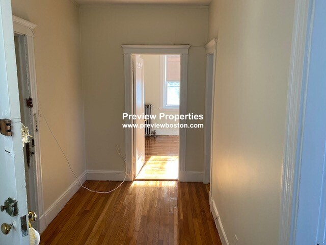 1820 Commonwealth Ave, Brighton