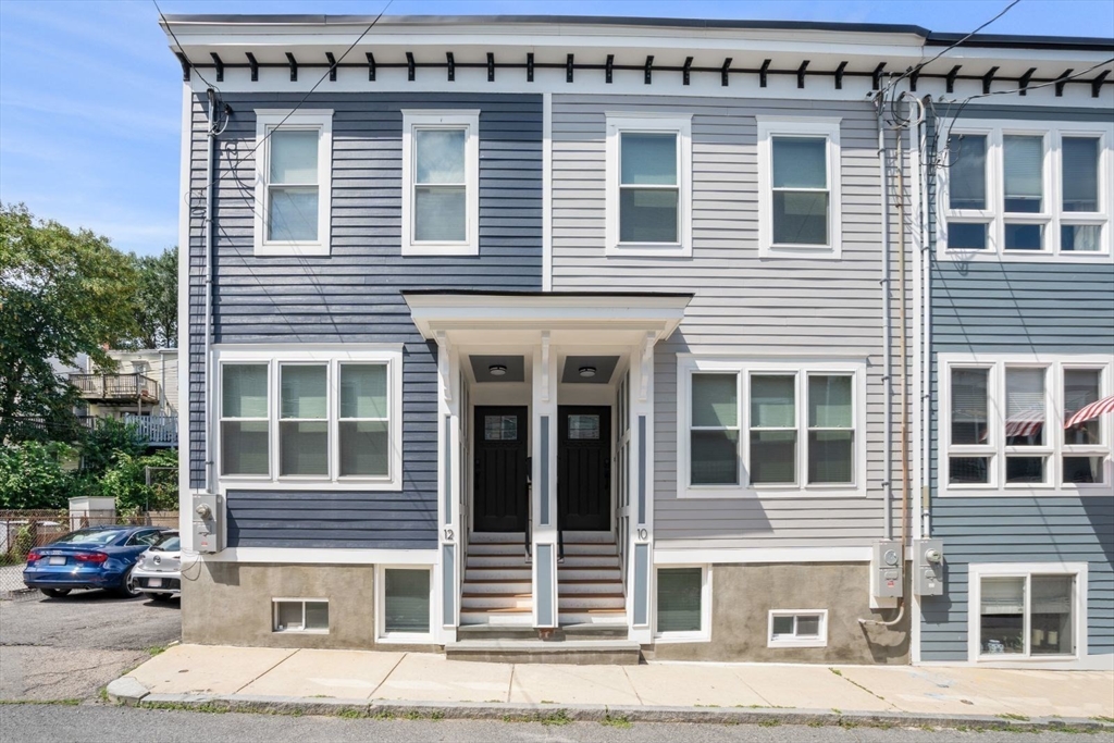 12 Colebrook St, South Boston