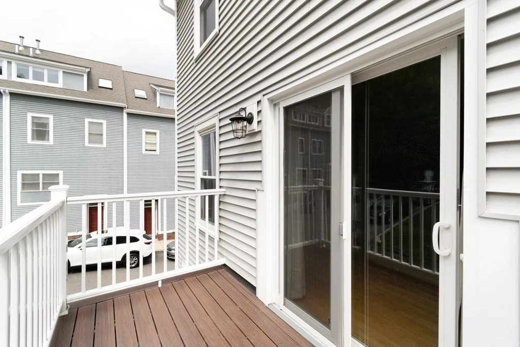 426 Medford St, Charlestown