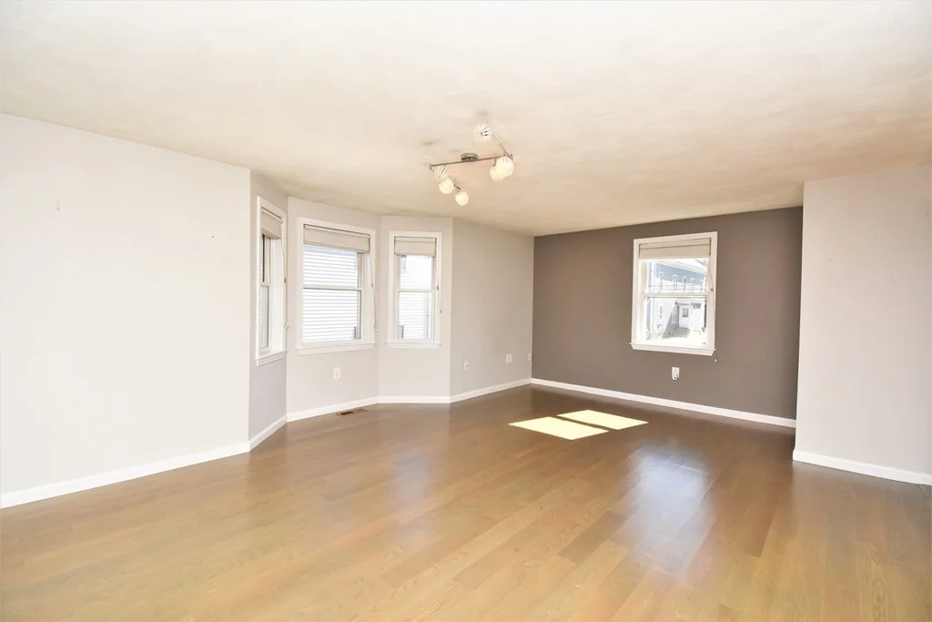 191 Adams St, South Waltham