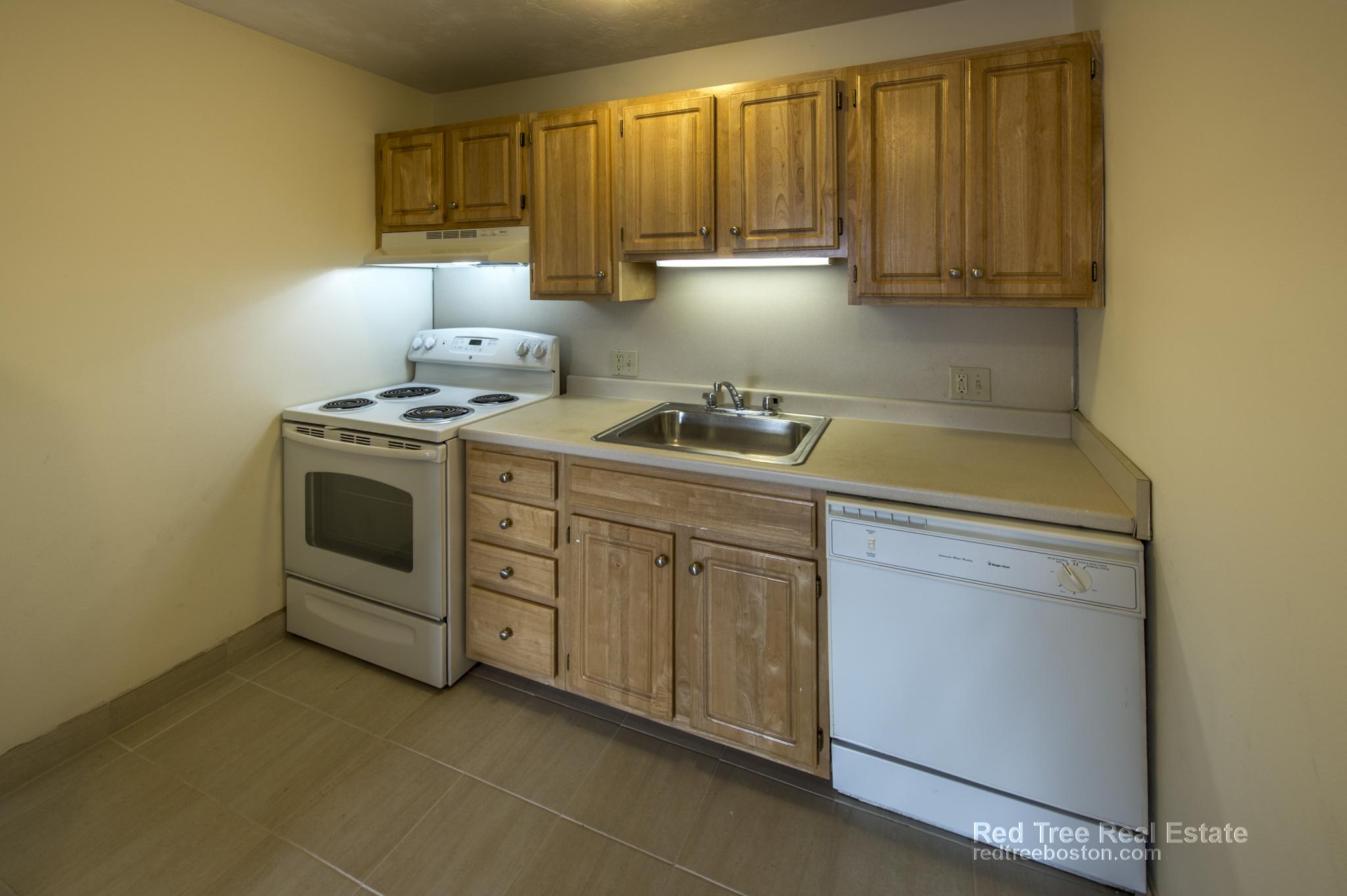 88 Gardner St, Allston