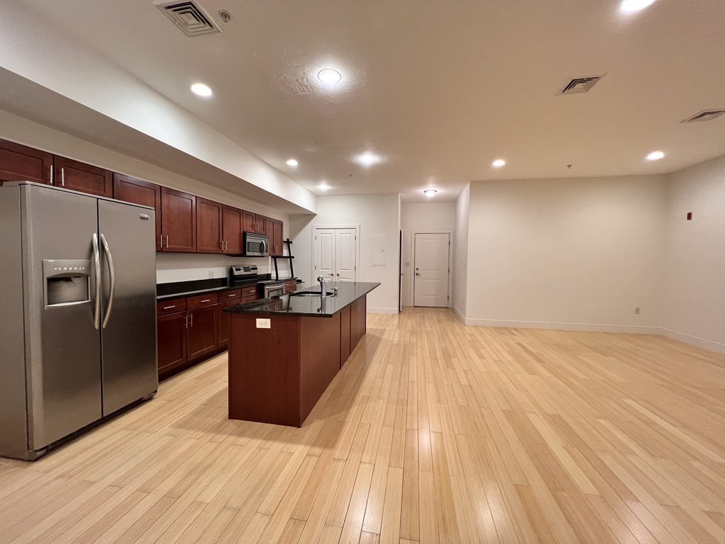 9 Gardner St, Allston