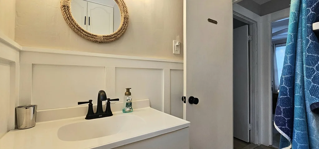 93 Ploughed Neck Rd, East Sandwich