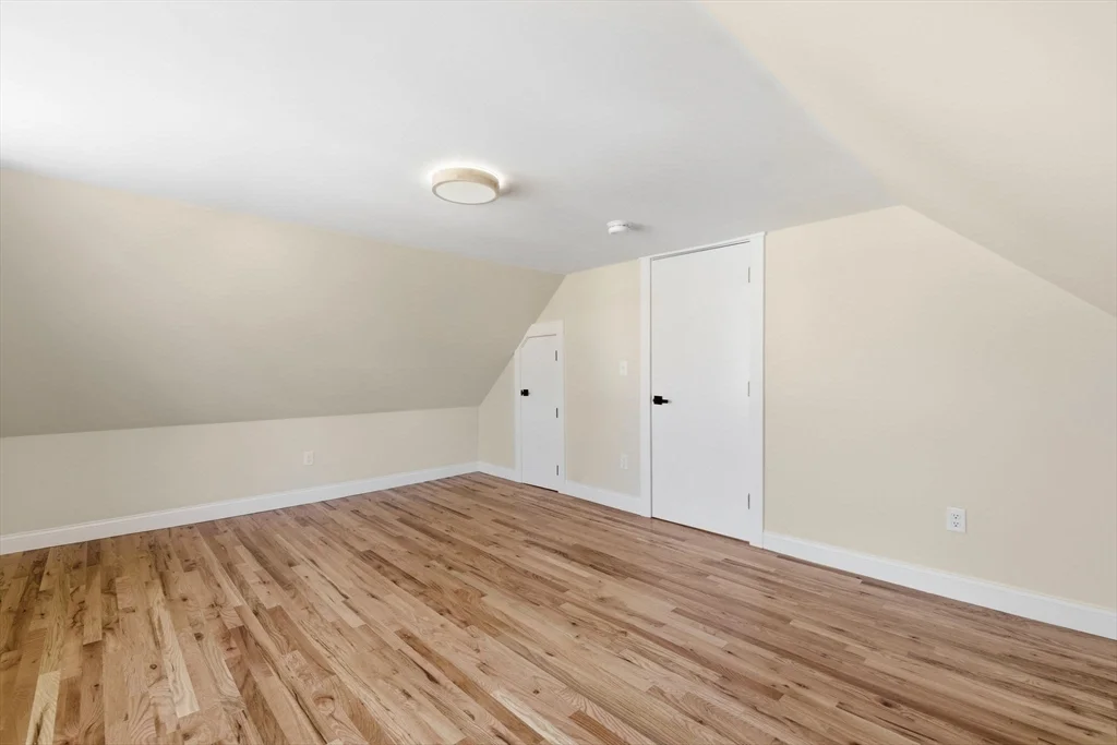 20 Beacon St, Gloucester
