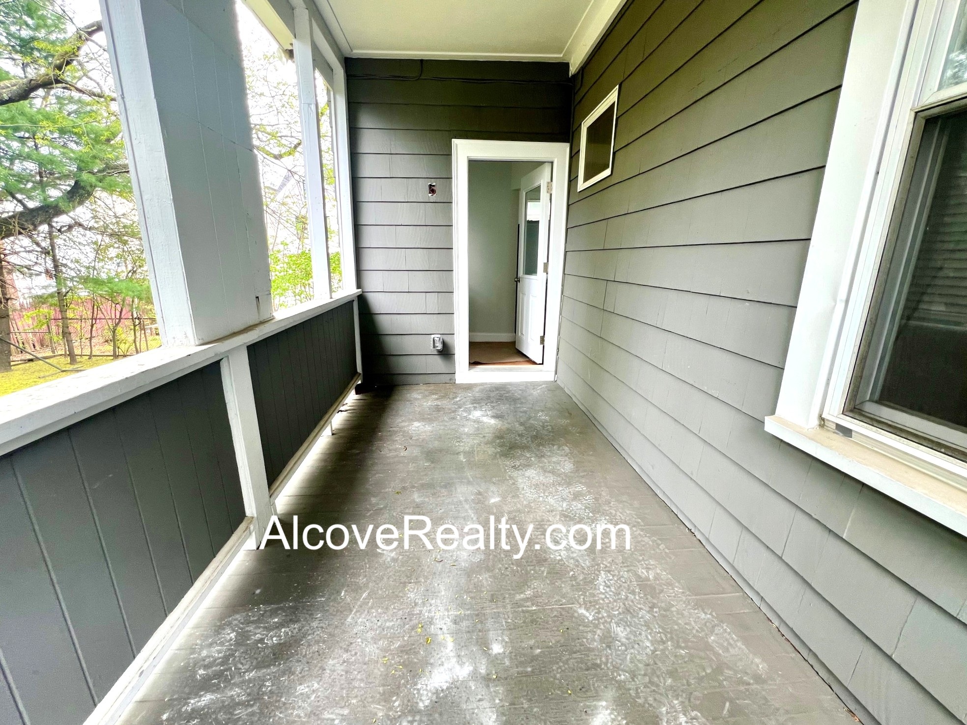 15 Farragut Ave, West Somerville