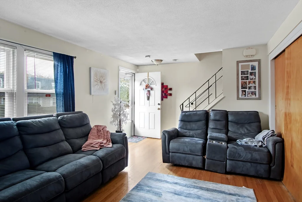 26 Moreland Ave, Dedham